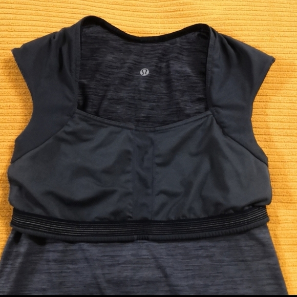 Lululemon Yoga Vitalize Tank Top with Built-in Bra - Picture 6 of 7